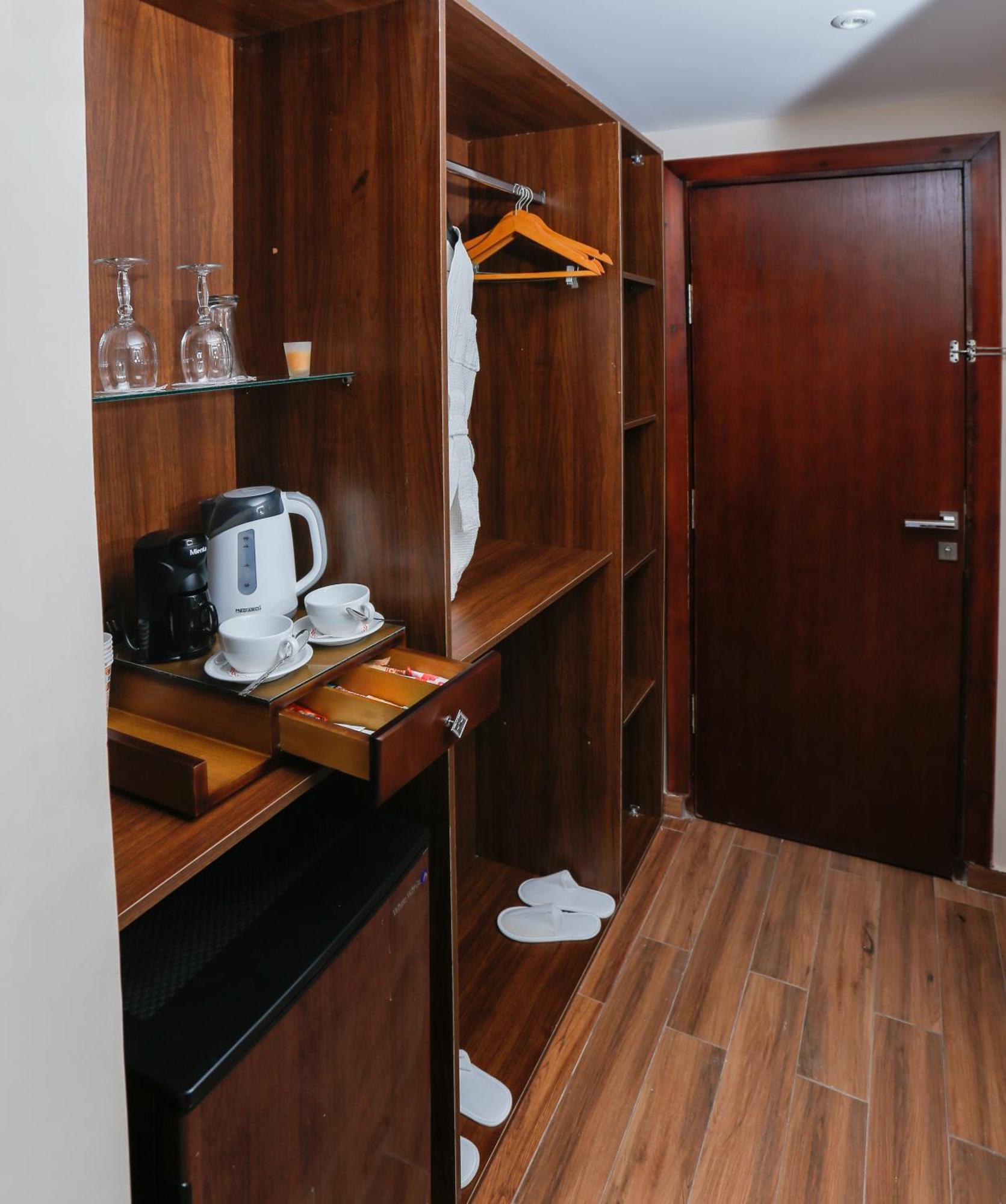 Steps In Pyramids View Hotel Kafrat al Jabal Exterior photo
